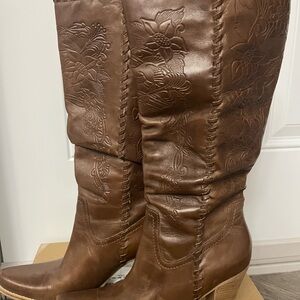 5- Elegant Floral Embossed Brown Heeled